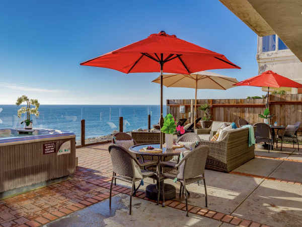 Beachfront Vacation Home in Encinitas 8 Bedrooms Sleeps 17