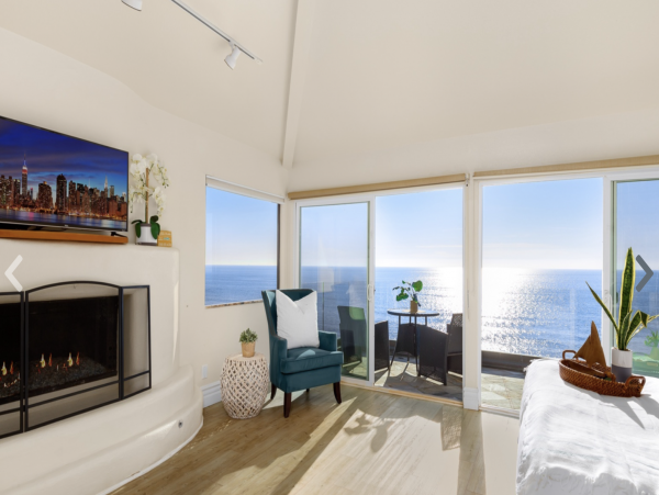 Beachfront Vacation Home in Encinitas 8 Bedrooms Sleeps 17