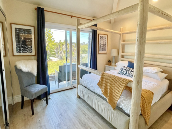 Beachfront Vacation Home in Encinitas 8 Bedrooms Sleeps 17