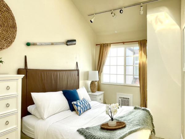 Beachfront Vacation Home in Encinitas 8 Bedrooms Sleeps 17