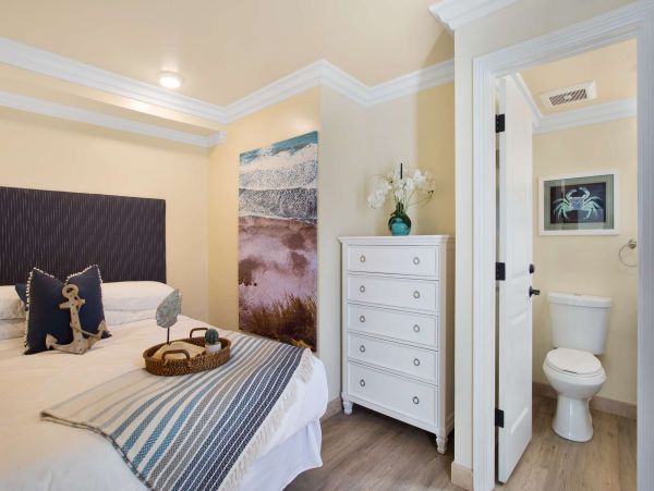 On Beach Oceanside Vacation Home Seven Bedrooms Sleeps 18