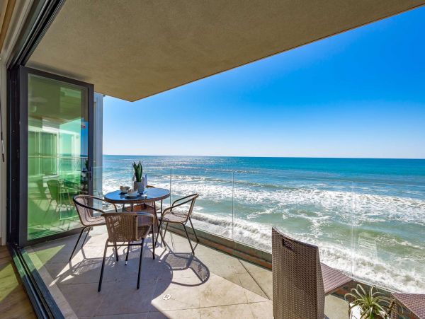 Beachfront 10 Bedroom Oceanside Luxury Rental