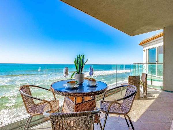 Beachfront 10 Bedroom Oceanside Luxury Rental