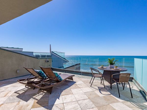 Beachfront 10 Bedroom Oceanside Luxury Rental