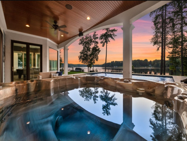 Lake Norman Retreat: Sleeps 18, Pool, Hot Tub, Lake Views