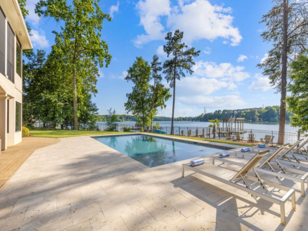 Lake Norman Retreat: Sleeps 18, Pool, Hot Tub, Lake Views