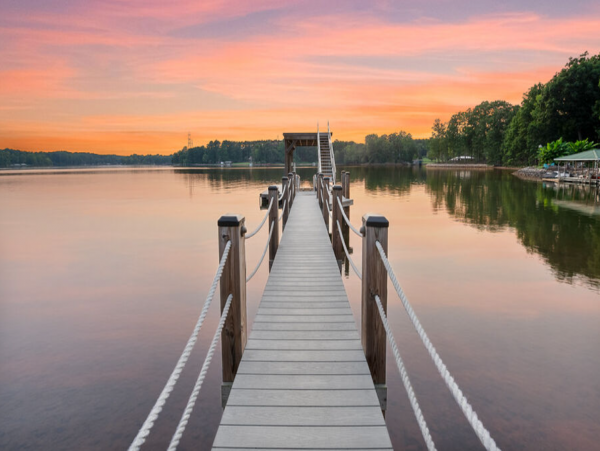 Lake Norman Retreat: Sleeps 18, Pool, Hot Tub, Lake Views