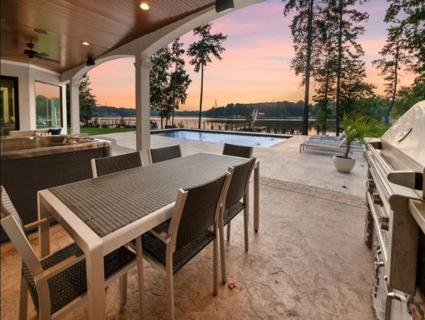 Lake Norman Retreat: Sleeps 18, Pool, Hot Tub, Lake Views