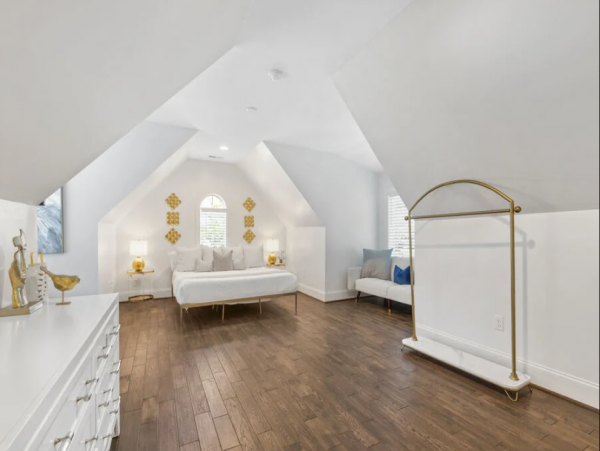 Lake Norman Retreat: Sleeps 18, Pool, Hot Tub, Lake Views