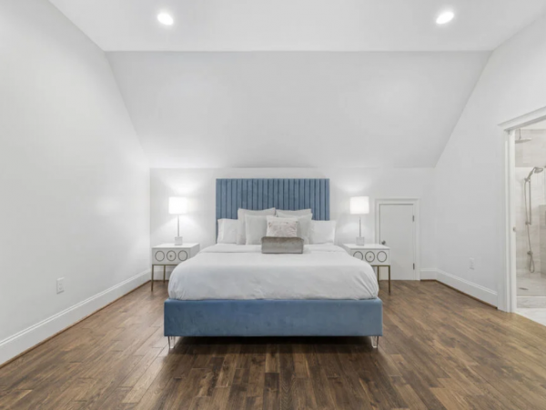 Lake Norman Retreat: Sleeps 18, Pool, Hot Tub, Lake Views