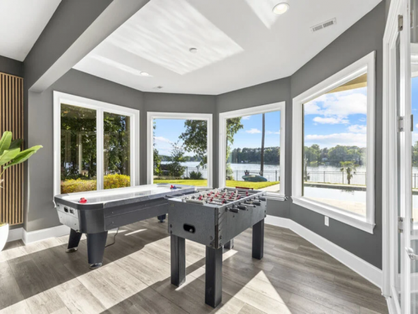 Lake Norman Retreat: Sleeps 18, Pool, Hot Tub, Lake Views