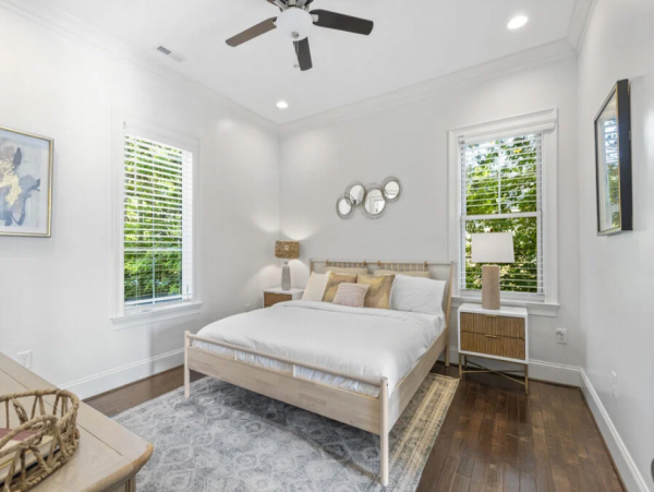 Lake Norman Retreat: Sleeps 18, Pool, Hot Tub, Lake Views
