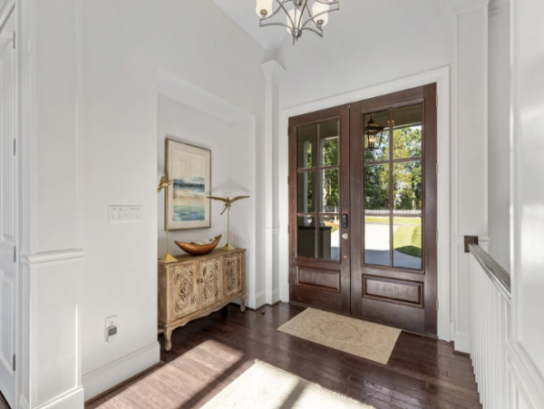 Lake Norman Retreat: Sleeps 18, Pool, Hot Tub, Lake Views