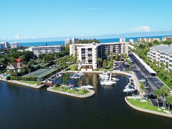 Short Walk to Beach Siesta Key Vacation Condo Two Bedrooms