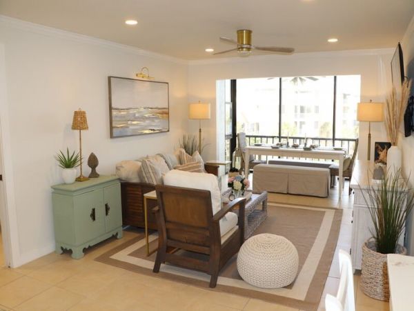 Short Walk to Beach Siesta Key Vacation Condo Two Bedrooms
