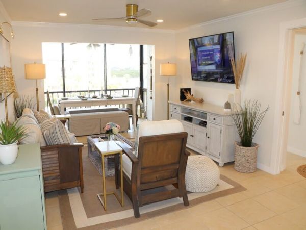Short Walk to Beach Siesta Key Vacation Condo Two Bedrooms