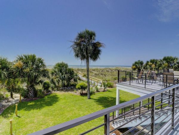 Beachfront Vacation Home In Hilton Head With 2 Pools