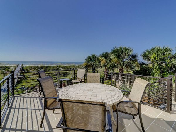Beachfront Vacation Home In Hilton Head With 2 Pools