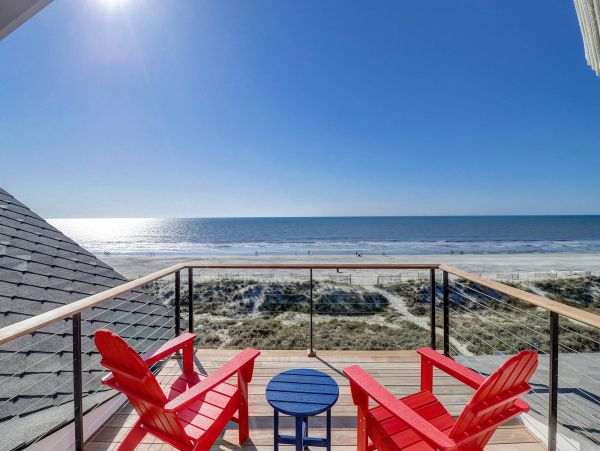 Hilton Head Seven Bedroom Oceanfront Rental Sleeps 26