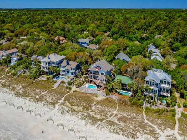 Hilton Head Seven Bedroom Oceanfront Rental Sleeps 26
