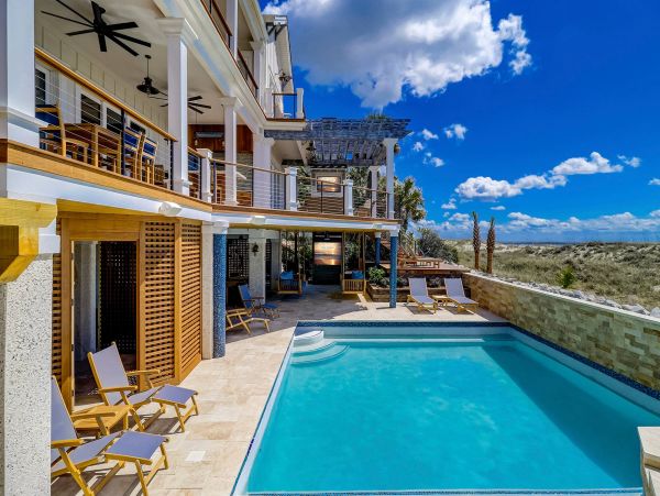 Hilton Head Seven Bedroom Oceanfront Rental Sleeps 26
