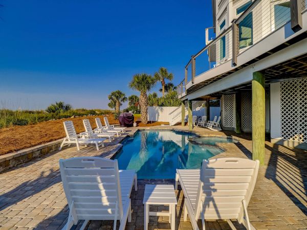 Hilton Head Island Seven Bedrooms Beachfront Rental