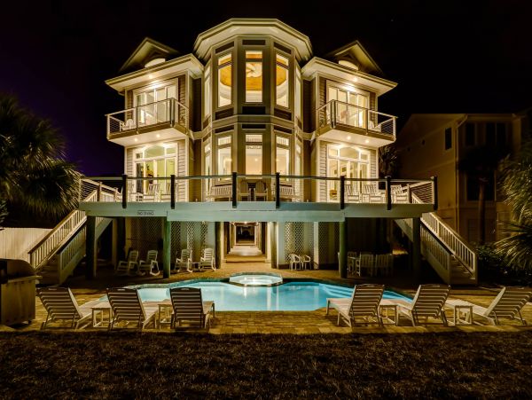Hilton Head Island Seven Bedrooms Beachfront Rental