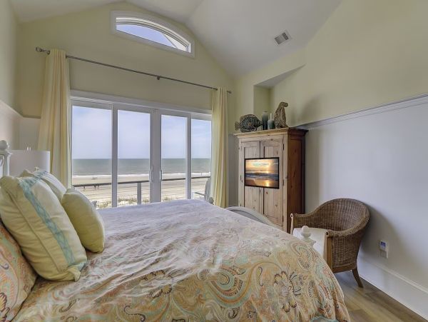 Hilton Head Island Seven Bedrooms Beachfront Rental