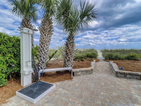 Hilton Head Island Seven Bedrooms Beachfront Rental