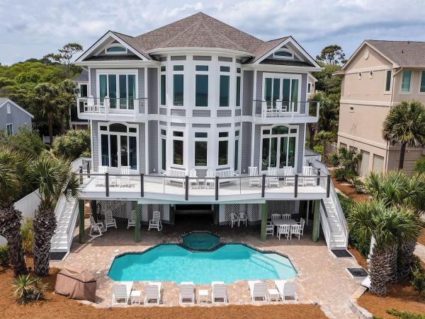 Hilton Head Island Seven Bedrooms Beachfront Rental