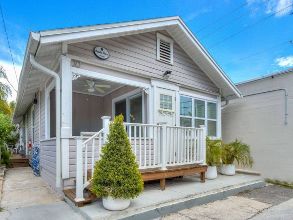 Clearwater Two Bedroom Walk to Beach Vacation Rental Home