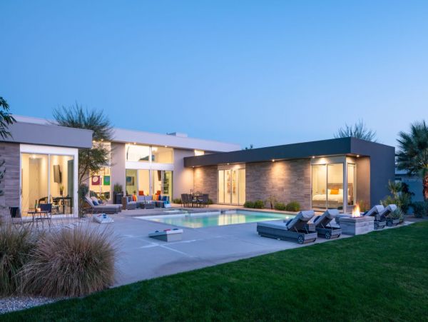 La Quinta 6 Bedroom Home with Private Pool