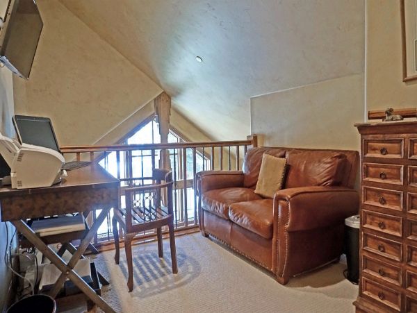 Avon Luxury Vacation Rental Home 10 Guests Mountain Views