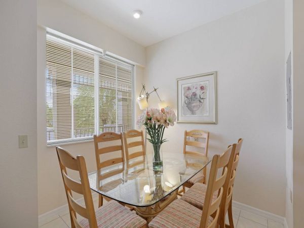 Naples Vacation Condo Sleeps Six Guests With Communal Pool