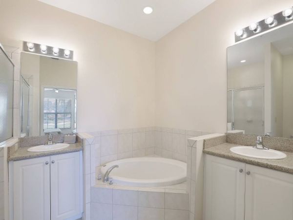 Naples Vacation Condo Sleeps Six Guests With Communal Pool
