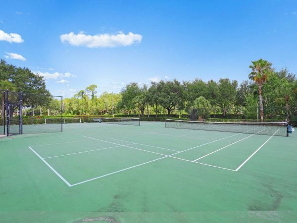 Naples Vacation Condo Sleeps Six Guests With Communal Pool