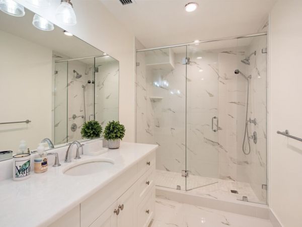 Naples Luxury Vacation Rental - Old Naples Beach House with Private Pool & Spa