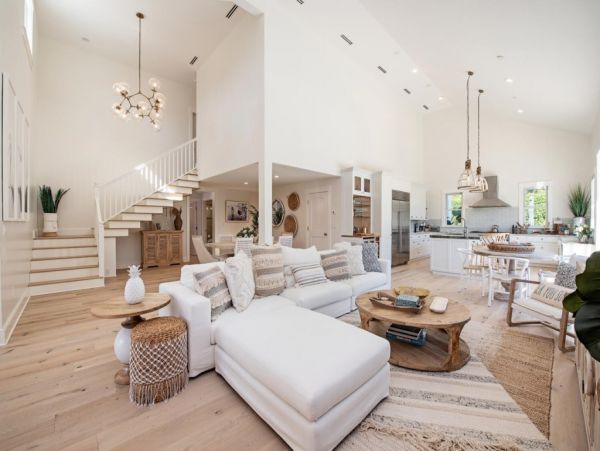 Naples Luxury Vacation Rental - Old Naples Beach House with Private Pool & Spa