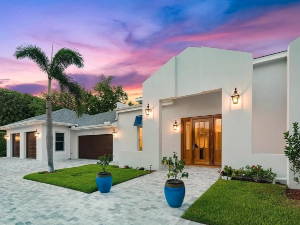 Naples Luxury Vacation Rental - Old Naples Beach House with Private Pool & Spa
