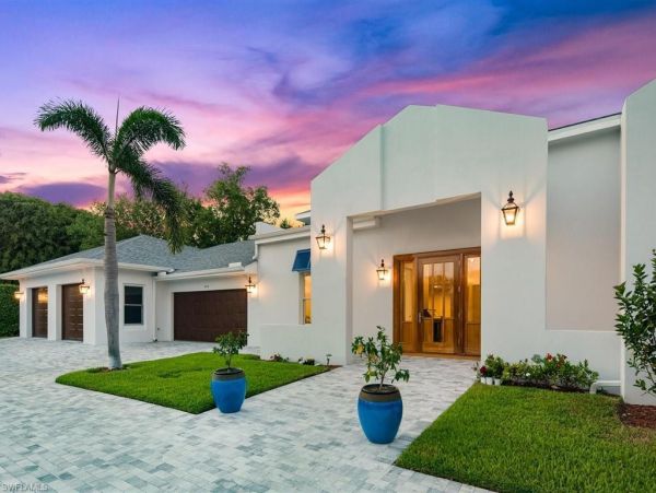 Naples Luxury Vacation Rental - Old Naples Beach House with Private Pool & Spa