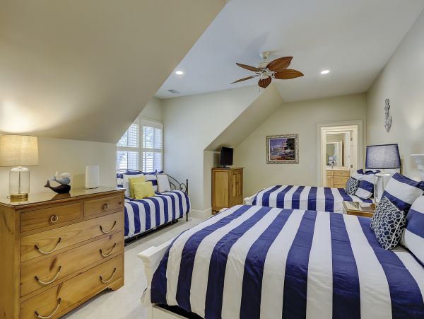 Luxury Hilton Head Vacation Rental - Five Bedroom Beach House with Pool & Spa