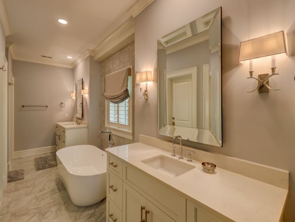 Luxury Vacation Home Walk To Beach In Hilton Head