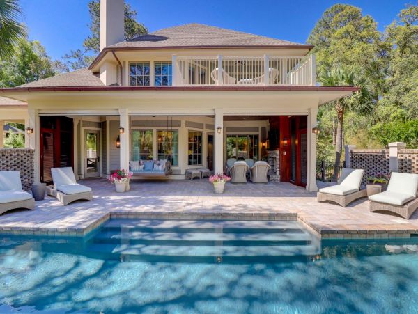 Luxury Vacation Home Walk To Beach In Hilton Head