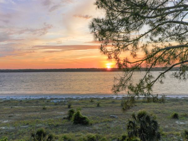 Hilton Head Water View Vacation Condo for 8