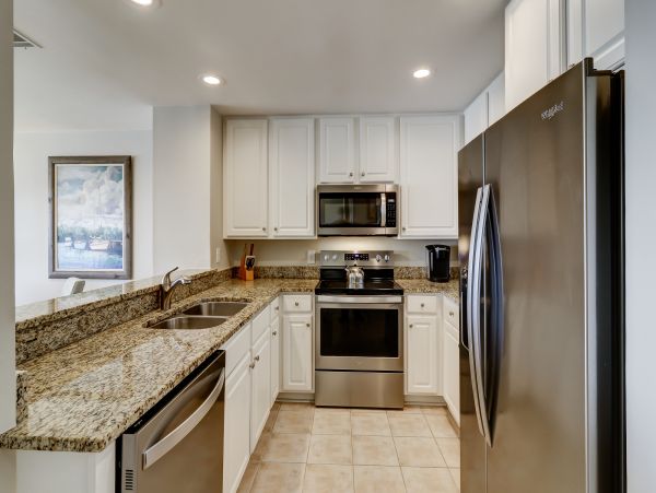 Hilton Head Water View Vacation Condo for 8