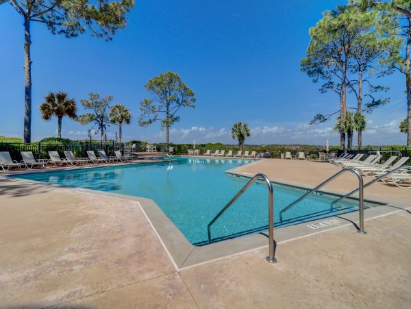Hilton Head Water View Vacation Condo for 8