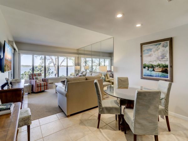 Hilton Head Water View Vacation Condo for 8