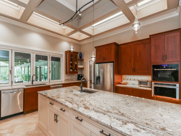 Five Bedroom Pool Home Sleeps Sixteen Guests