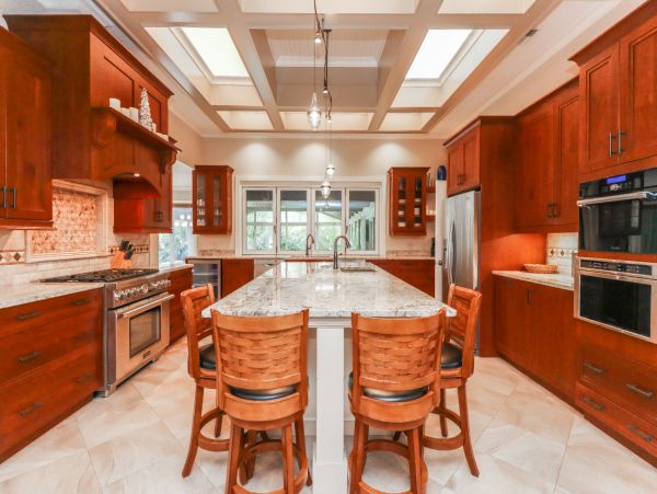 Five Bedroom Pool Home Sleeps Sixteen Guests
