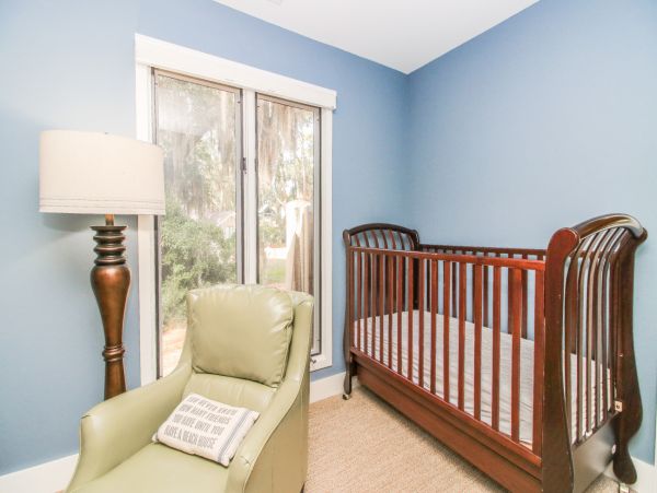 Five Bedroom Pool Home Sleeps Sixteen Guests